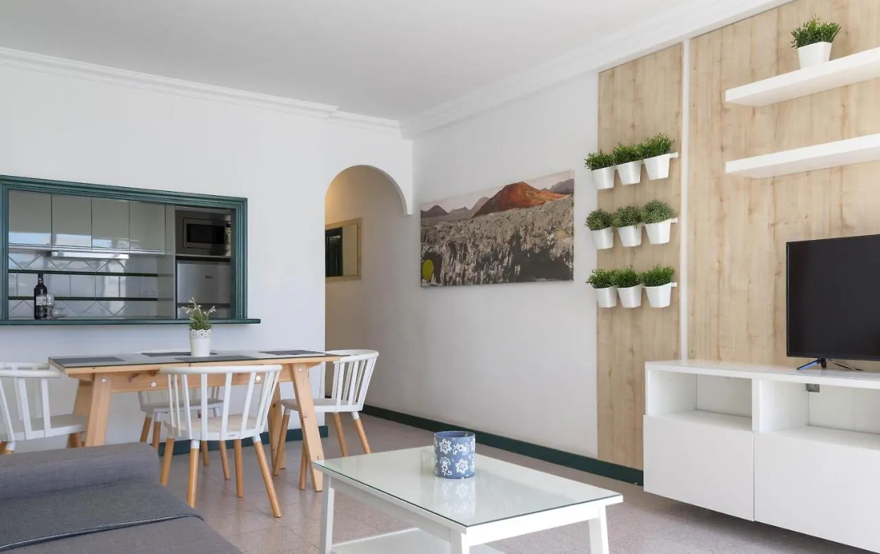 Apartamentos La Tegala Puerto del Carmen  2*, Puerto del Carmen (Lanzarote)