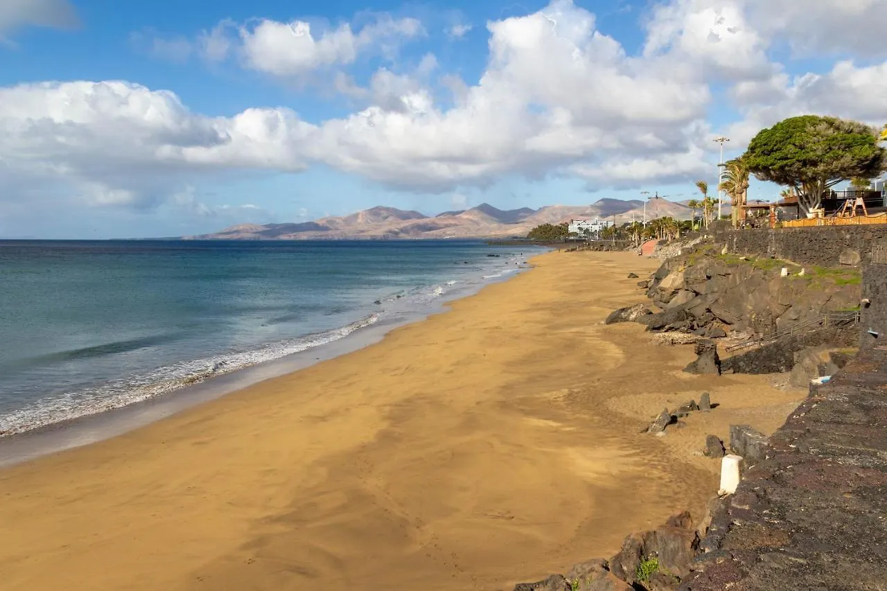Apartamentos La Tegala Puerto del Carmen  Aparthotel Puerto del Carmen (Lanzarote)